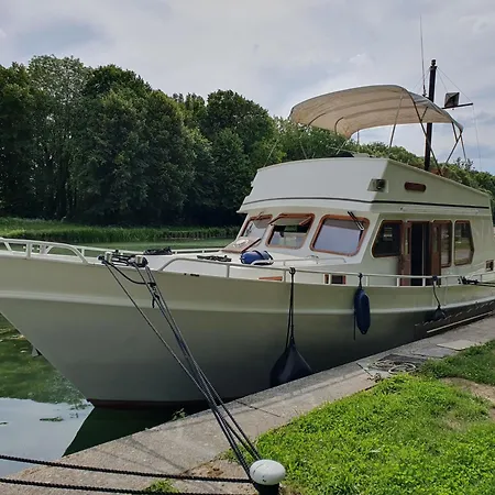 La Cour Des Marotiers Bed & Breakfast