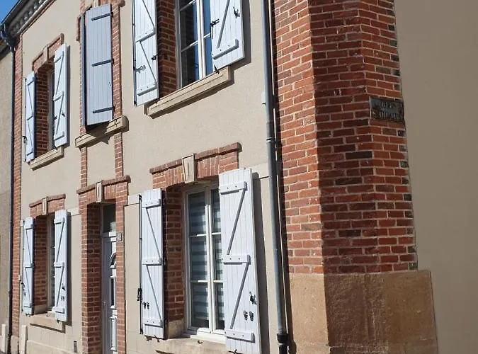 La Cour Des Marotiers 3*